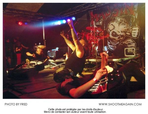 Mad Sin à Ecaussines (Street Live Festival), le 19-09-2004, par Fred — 16 sur 16